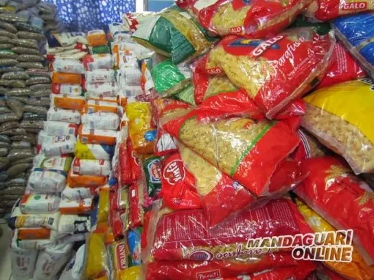 Expo Mandaguari arrecada quase uma tonelada de alimentos