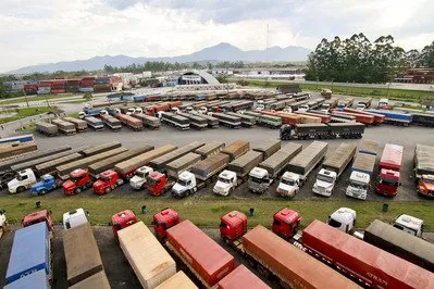 A exportação de granéis sólidos pelo Porto de Paranaguá apresentou alta de 12,9% no primeiro quadrimestre de 2014, em relação ao mesmo período de 2013. Foto: Fabio Scremin