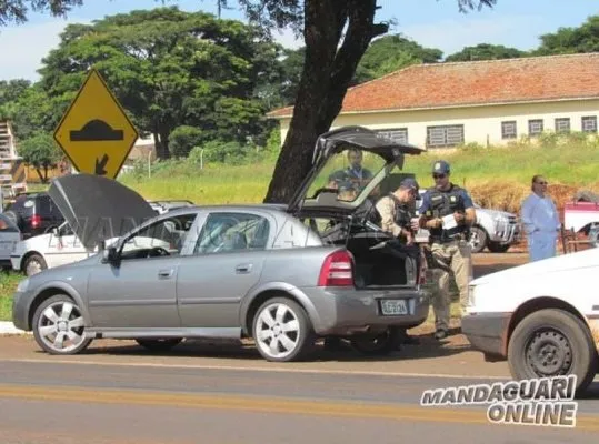 Policia Rodoviária Federal apreende veículo furtado