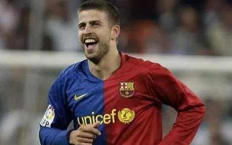 Barcelona acerta renovação com Piqué até junho de 2019