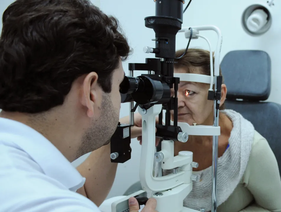Uso errado de colírio pode provocar glaucoma