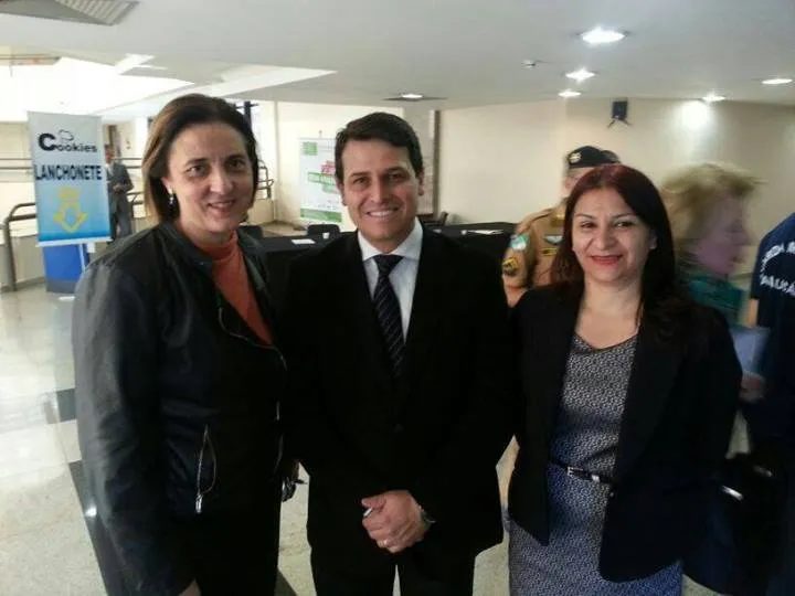 Na foto: Iris Nascimento, coordenadora dos Patronatos no Paraná, vice-prefeito Júnior da Femac, e secretária da Seju, Maria Tereza - Divulgação 