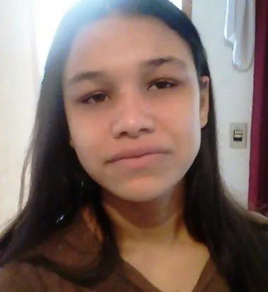 Tainá Micheli Pazeli Oliveira, de 18 anos