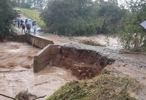 Paraná confirma mais 2 mortos com enchentes 