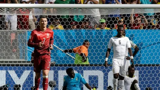 Portugal vence Gana por 2 a 1 