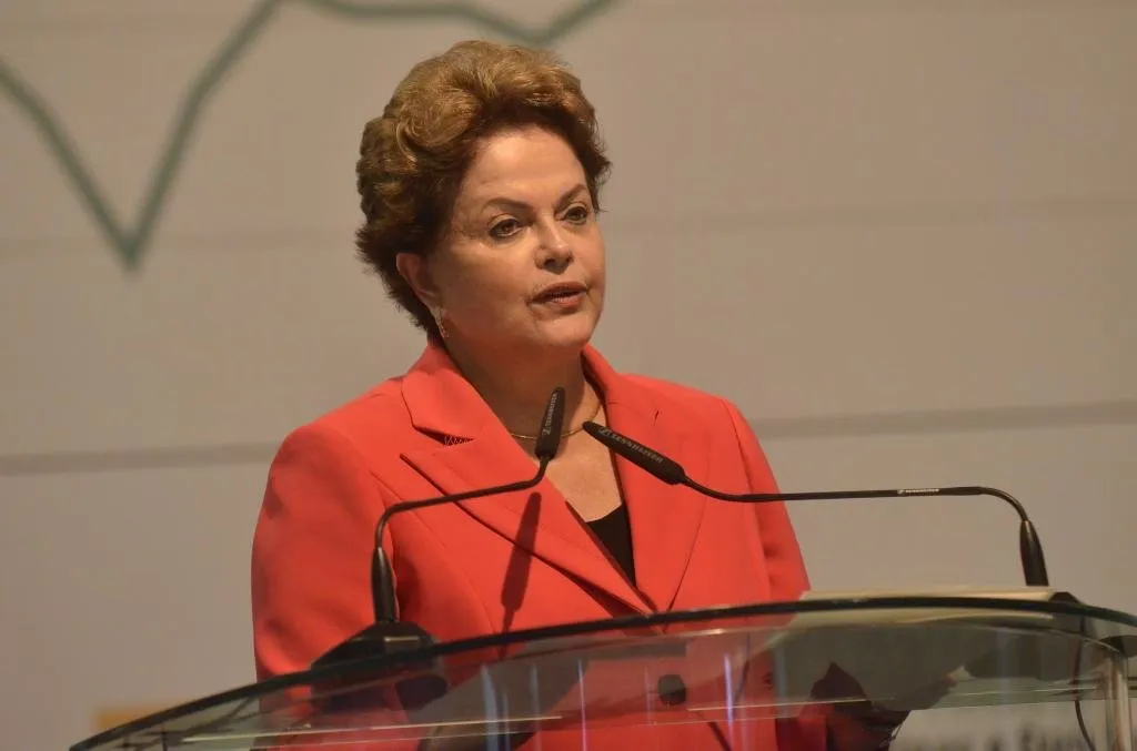 Dilma diz que obras que não ficaram prontas antes da Copa serão concluídas