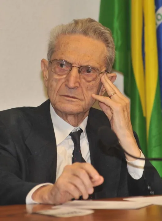 Morre em SP, aos 83 anos, o ex-deputado Plínio de Arruda Sampaio