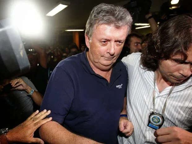 Diretor da Match se entrega à polícia no Tribunal de Justiça do Rio