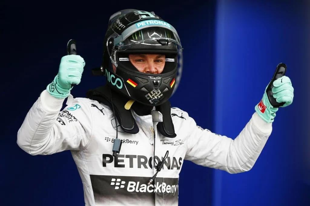 Que semana, diz Rosberg sobre título alemão, casamento e renovação