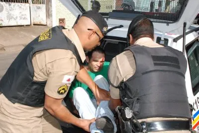 Polícia Militar cumpriu cinco mandados de prisão e busca e apreensão no Núcleo Habitacional João Paulo