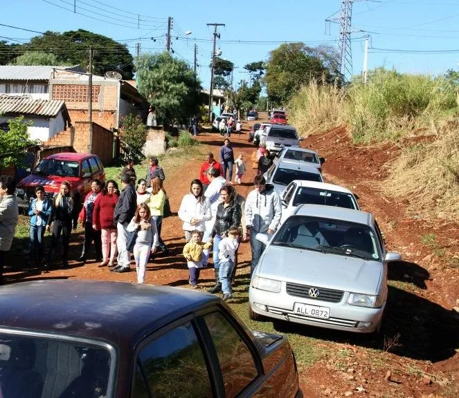 Após 26 anos de espera, moradores do “Ouro Verde” terão asfalto