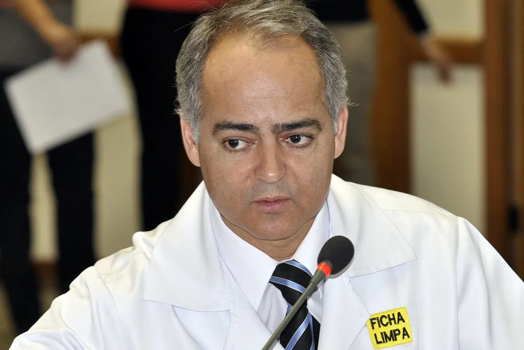 Vereador do PSDB é atropelado enquanto fazia campanha