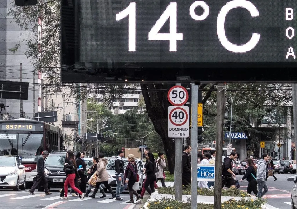 Após recorde de frio, temperatura sobe um pouco em São Paulo
