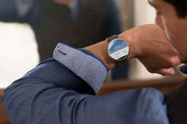 Anatel homologa Moto 360 e libera venda do relógio inteligente no Brasil