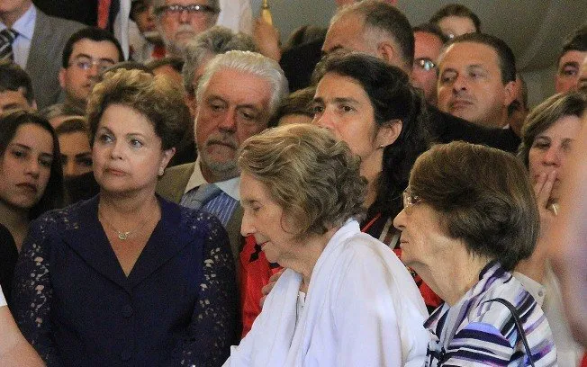 Lula e Dilma são vaiados em velório de Campos