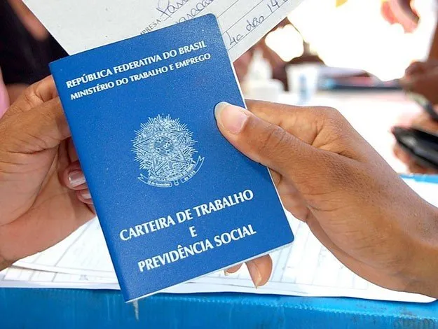 Empregado é indenizado por 'pejotização' de serviço no Paraná