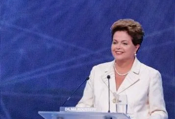 Dilma diz que plano de Marina a deixa preocupada quanto aos empregos