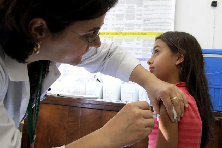 Nova dose da vacinação contra HPV começa nesta segunda-feira