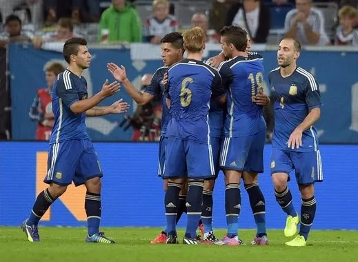 Com show de Di Maria, Argentina bate Alemanha por 4 a 2