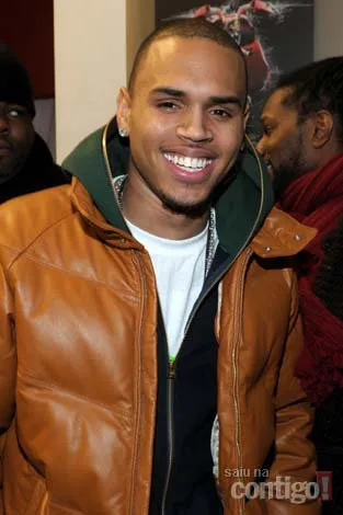  Chris Brown se prepara para shows no Brasil, em maio