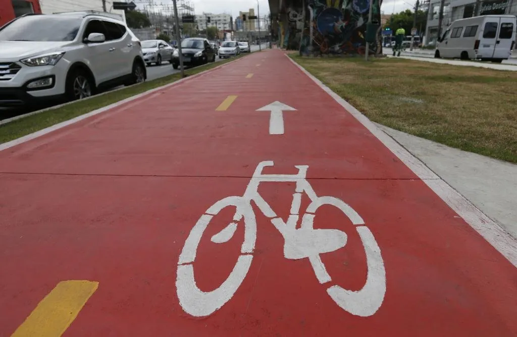 Para incentivar uso de bikes, GCM vai fazer passeio pelo centro de SP