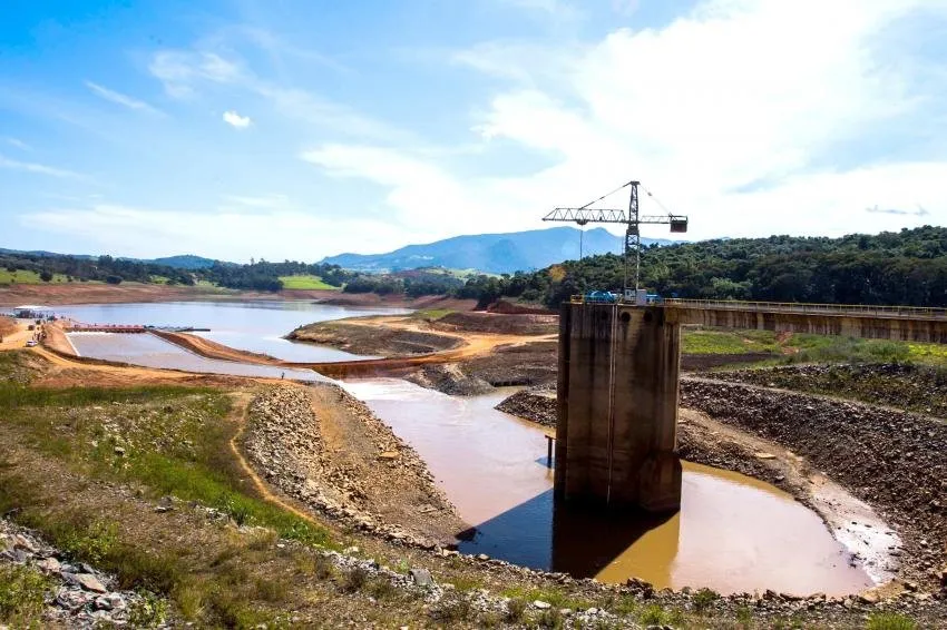  Imagem mostra a represa do Jaguari, na cidade de Vargem, no interior do Estado, que abastece o sistema Cantareira, principal fonte de água da Grande São Paulo. O volume de água nos reservatórios do Cantareira continua caindo
