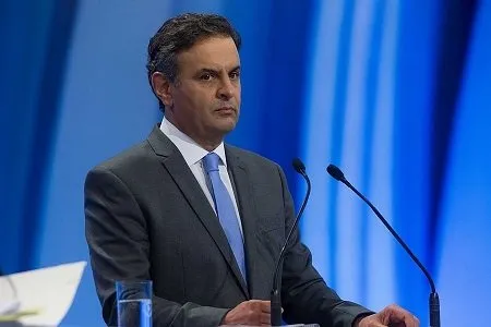 Debate na Record: Aécio Nesves (PSDB) propõe governo decente