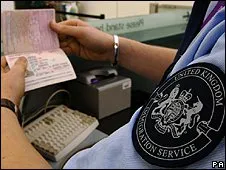  Grã-Bretanha vai limitar a entrada de imigrantes a partir de julho