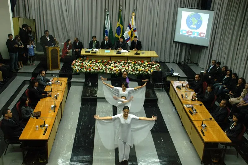 Hoje o site tnonline.com.br, mais uma vez transmite a sessão da Câmara de Vereadores de Apucarana 