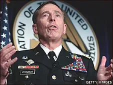  Petraeus afirma que os EUA não vão abandonar o Afeganistão em 2011