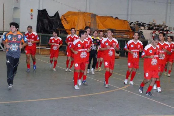 Apucarana Futsal perde por 7 a 1 em Toledo
