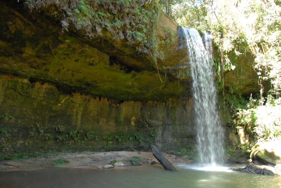  Cachoeira no Recanto Pinhão, em Mauá da Serra