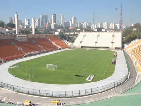A gestão do prefeito Fernando Haddad (PT) vai lançar licitação de R$ 350 milhões para a concessão à iniciativa privada do Estádio do Pacaembu