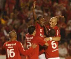 De virada, o Internacional venceu nesta quarta-feira o Atlético Mineiro por 2 a 1, na Arena do Jacaré, em Sete Lagoas (MG)