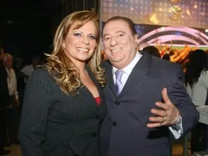  Os apresentadores Christina Rocha e Raul Gil