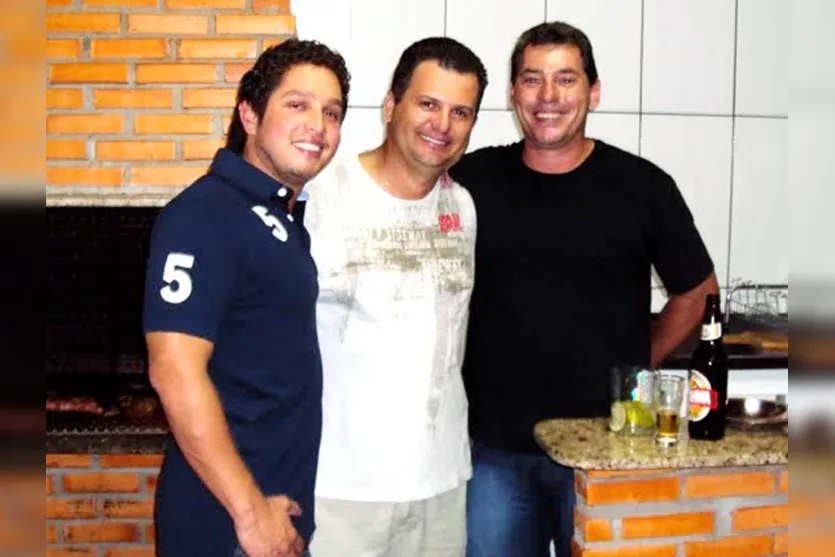   Os amigos Adriano Carvalho, Ednaldo Malavazi e Arthur Bayer  