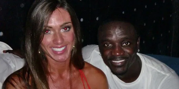  Nicole Bals e Akon