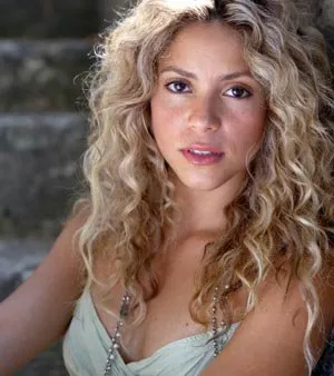  Shakira gravou a música Loca con su Tíguere na República Dominicana
