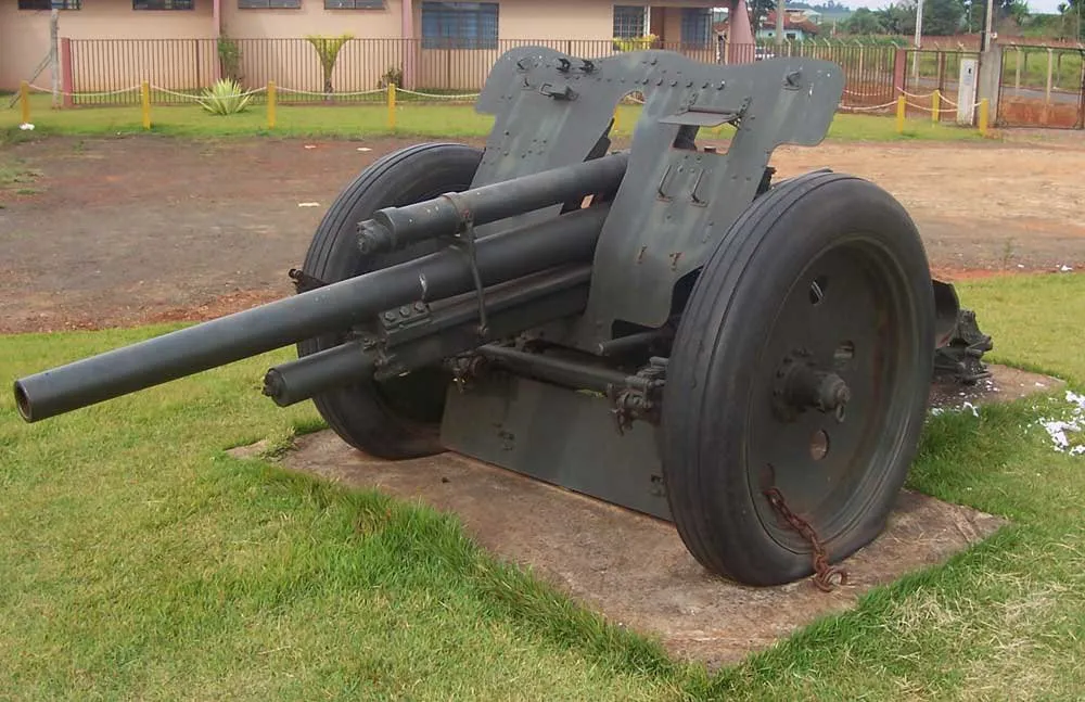  Canhão anti tank da Segunda Guerra Mundial, descansa em Bela Vista do Paraiso - Pr