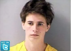  Imagem do jornal The Huffington Post mostra Patricia Dye, de 31 anos, presa por fingir ser um menino para tentar fazer sexo com uma adolescente