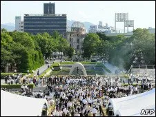  Evento marca 65 anos da bomba de Hiroshima