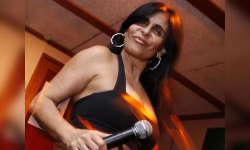 Em Paris, Gretchen se casa pela 17ª vez