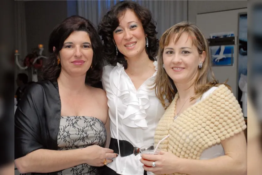   Fabíola Lukianou, Luciana Leonel Lukianou e Thalita Vizzato de Barros 