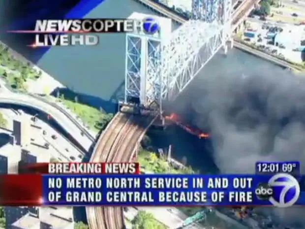  O fogo suspendeu os serviços de trens na estação Grand Central