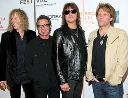  Integrantes do Bon Jovi viveram triângulo amoroso com atriz 