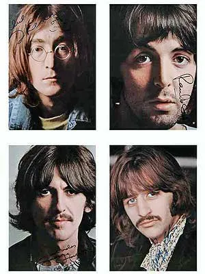 Foto do 'The White Album', com assinaturas originais dos Beatles, foi vendida por US$ 33 mil