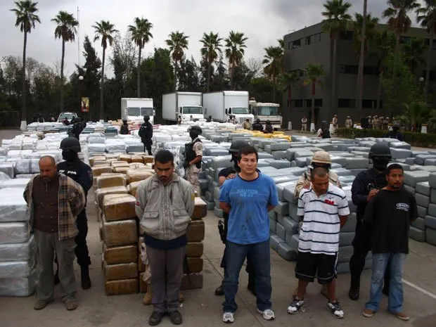  10 mil pacotes de maconha foram apreendidos na fronteira do México com os EUA