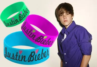  As pulseiras foram escolhidas pessoalmente pelo astro Justin Bieber