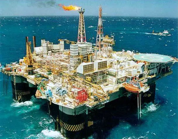 Tempestade reduz produção de petróleo no Golfo