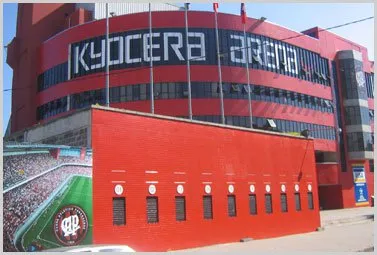 Arena recebe os donos da casa Atlético-PR e Palmeiras